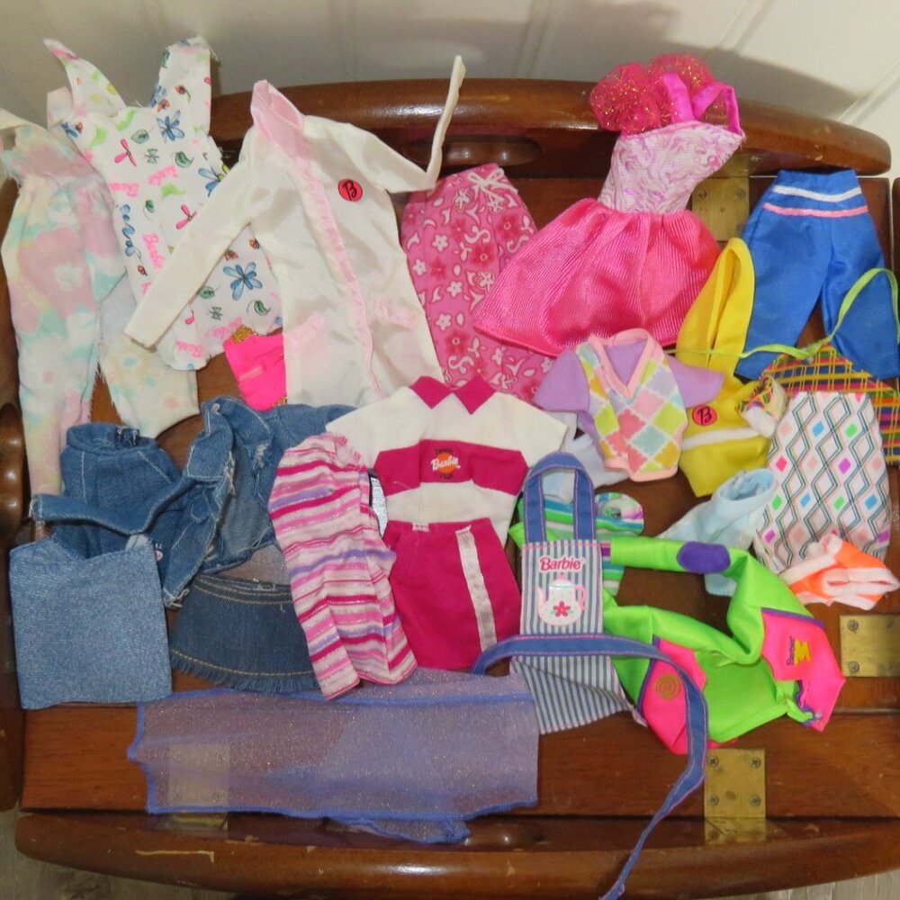 SET Genuine Barbie Clothes 24+2 Barbie Style Vintage/Modern (K716) - Picture 1 of 4